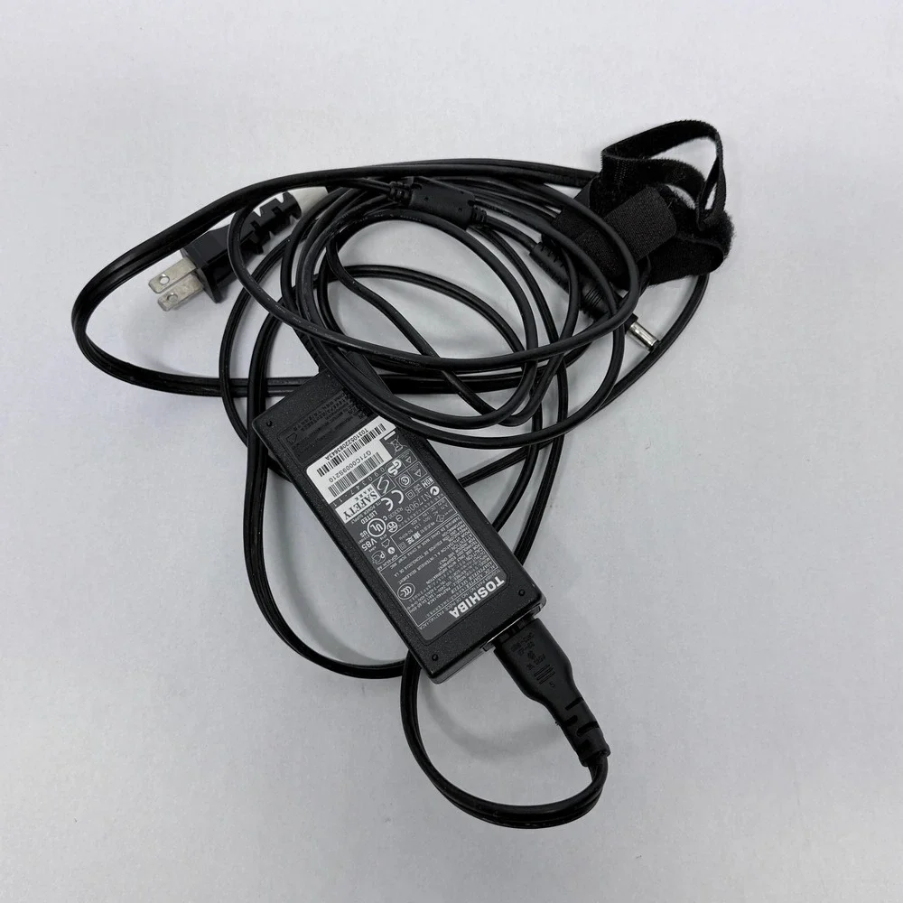 Toshiba PA3714U-1ACA 65W 19V 3.42A Laptop AC Adapter Power Supply Cord Black